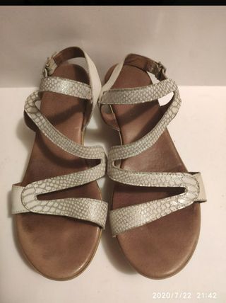 SANDALIAS PABLO OCHOA de segunda mano por 11,99 EUR en Zaragoza en WALLAPOP
