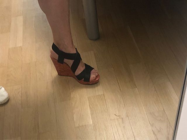 2 pares sandalias, negra y plata