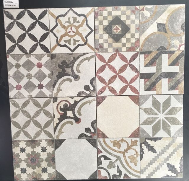 Azulejo pavimento Hidráulico 30x60 de segunda mano por 11,99 € en