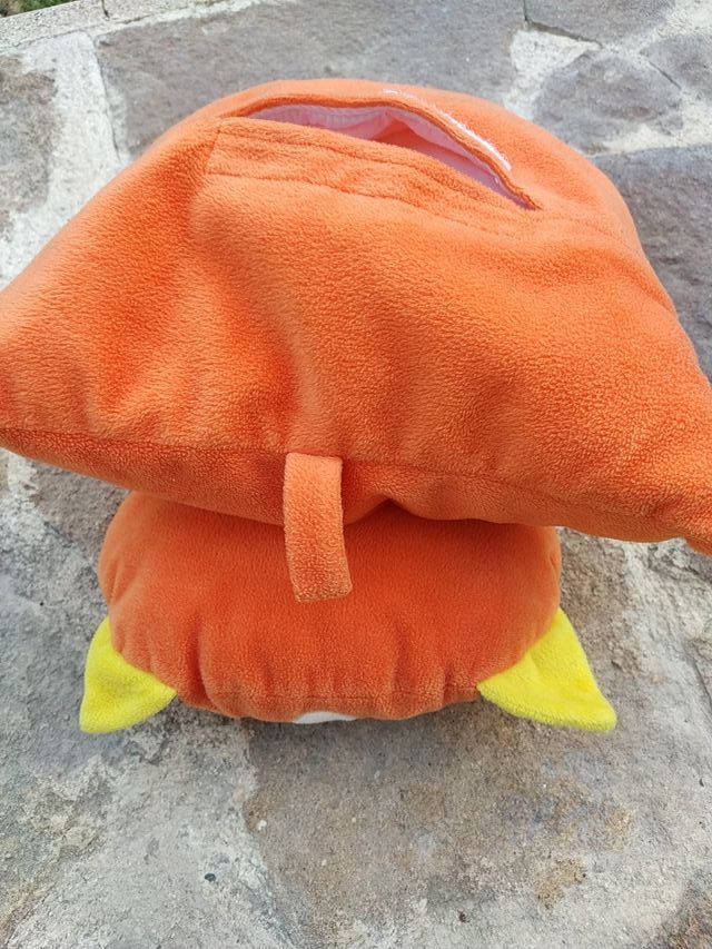 Peluche gato guarda pijama