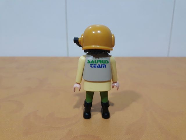 Playmobil cazador de dinosaurios motorista