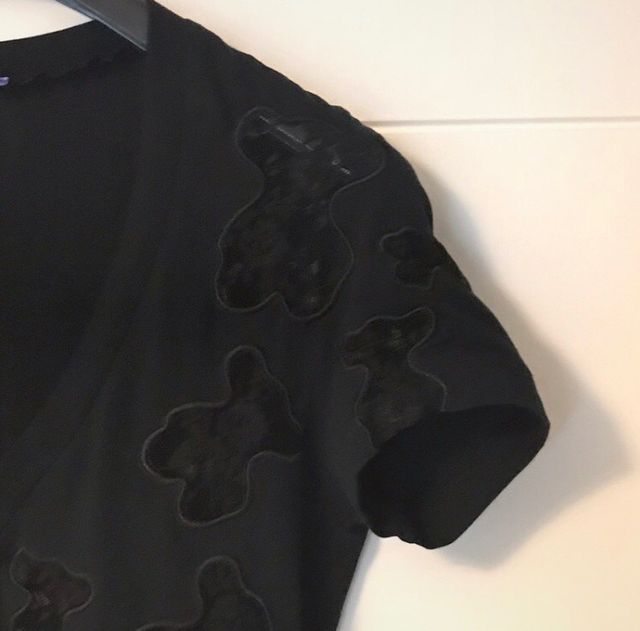 Camiseta negra de manga corta de Tous