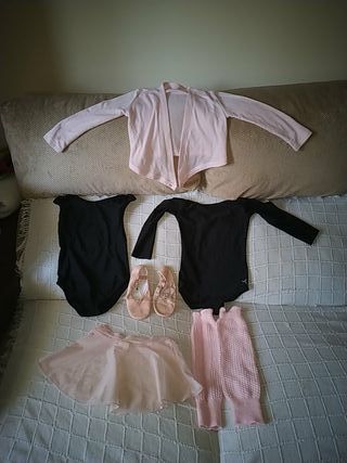 Ropa ballet niña talla 6 decathlon ( 4a ) de segunda mano por 30 EUR en  Algeciras en WALLAPOP