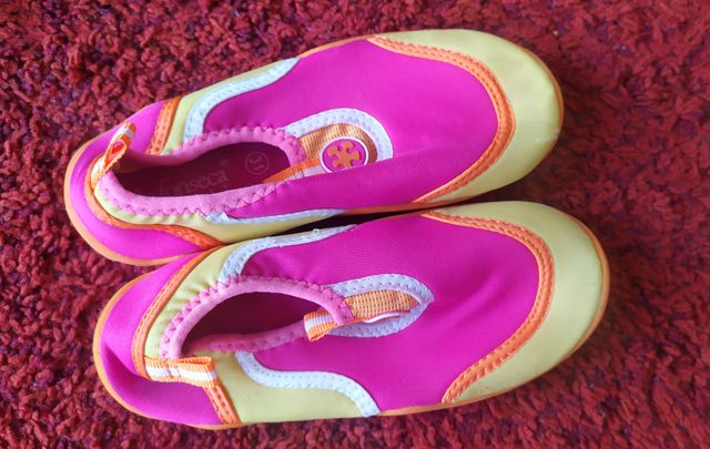 Dos pares playeras num.31