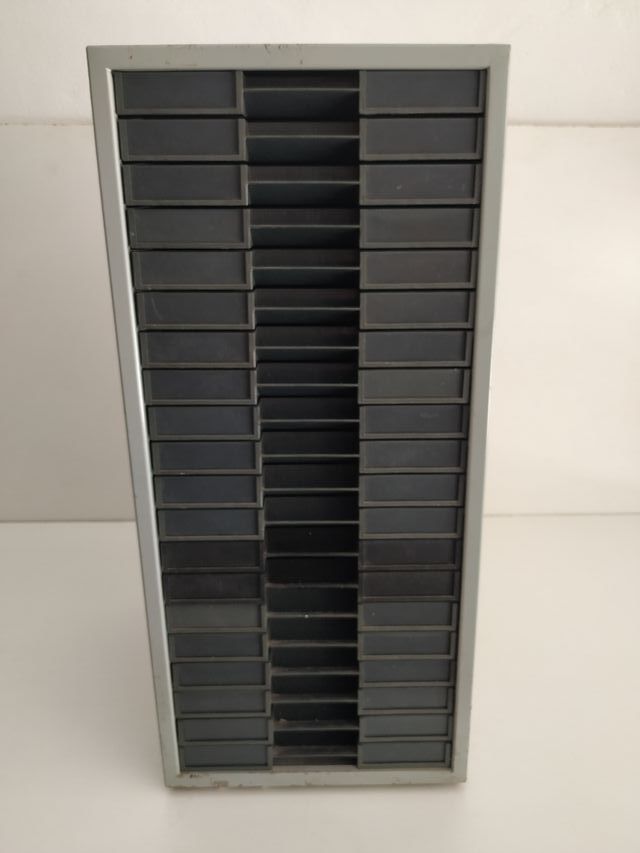 Clasificador metálico tamaño folios. de segunda mano por 40 € en Sant