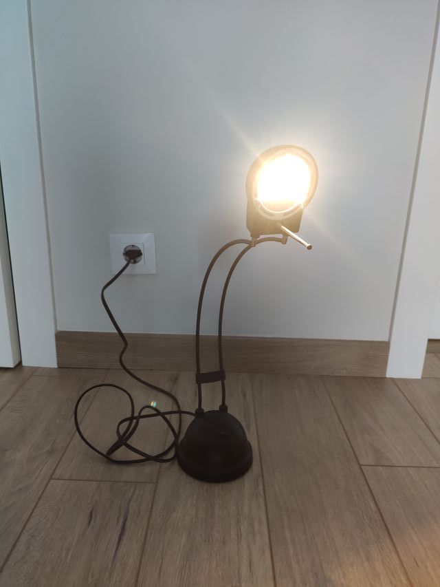 Lámpara para escritorio