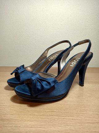 LODI. ZAPATOS DE FIESTA. de segunda mano por 25 EUR en Murcia en WALLAPOP