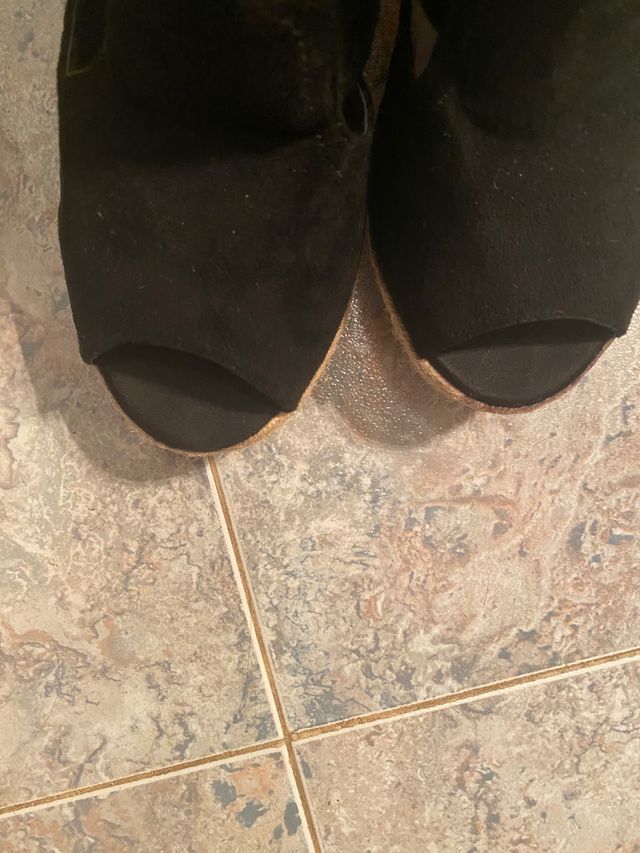 Cuña de Bestselle prácticamente nueva