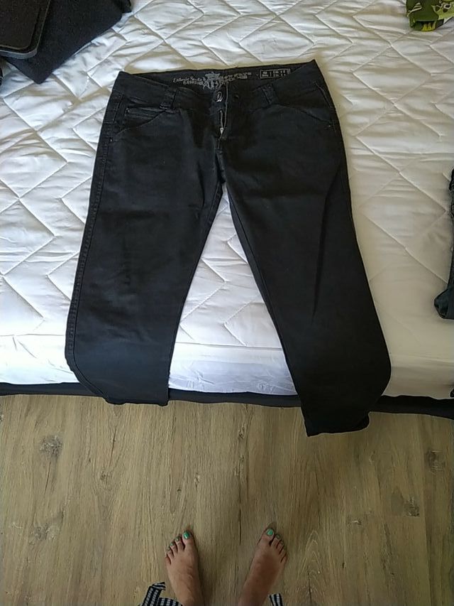 Pantalón negro largo