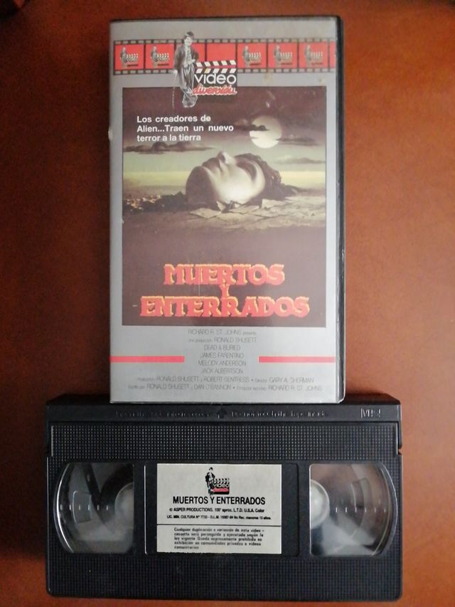 VHS Muertos y enterrados