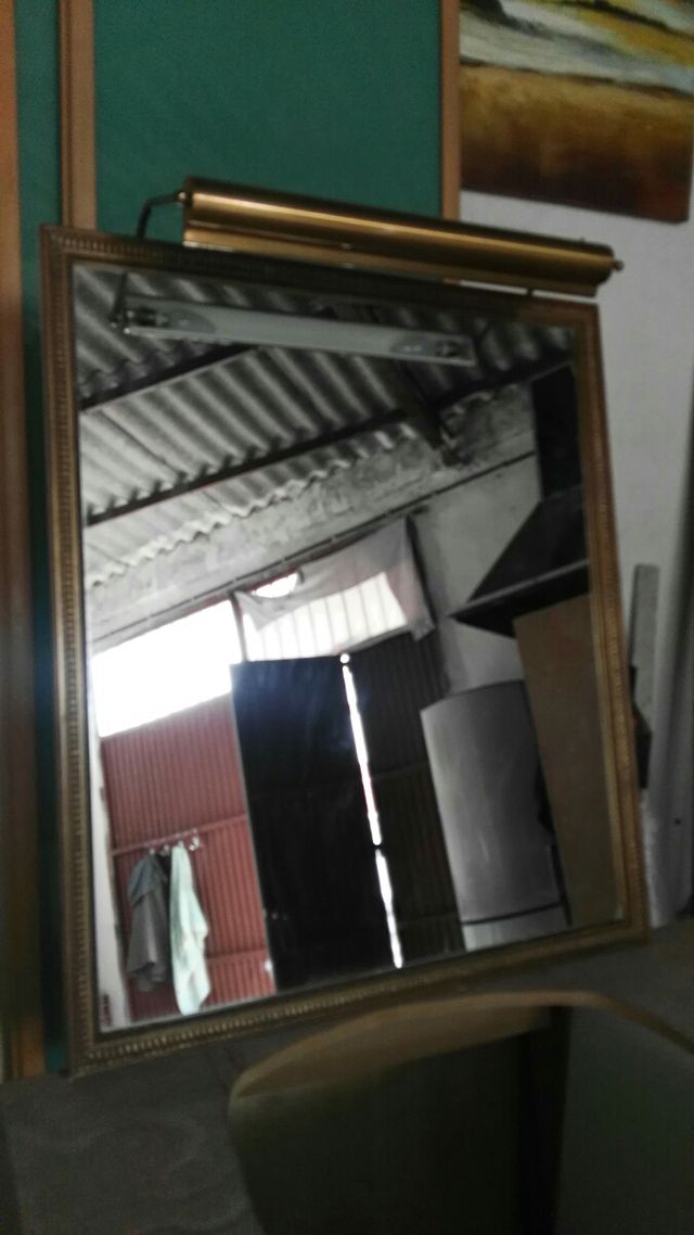 Mueble de lavabo y espejo de segunda mano por 200 € en Madrid en WALLAPOP