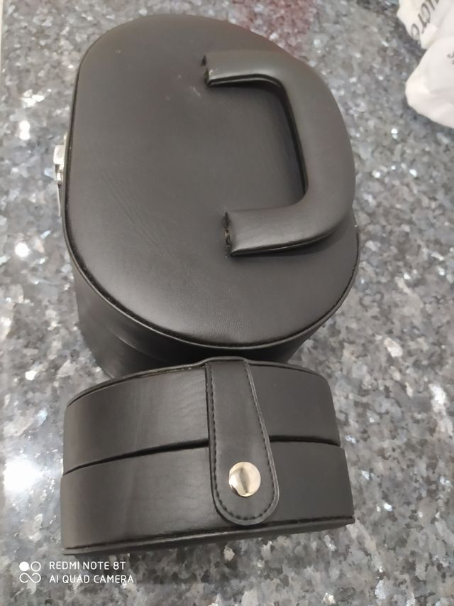 Portagioie ovale nero da viaggio e/o da casa