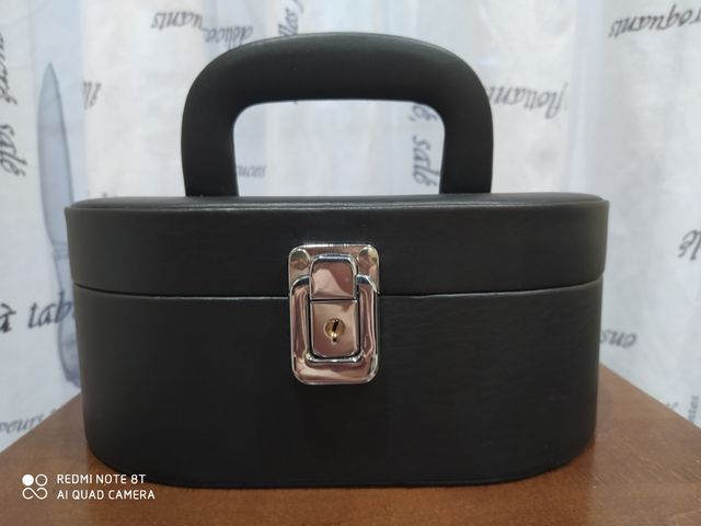 Portagioie ovale nero da viaggio e/o da casa