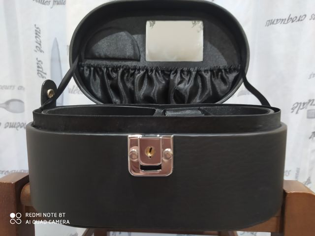 Portagioie ovale nero da viaggio e/o da casa