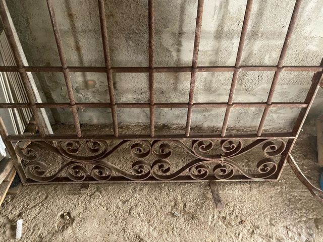 Reja de hierro macizo