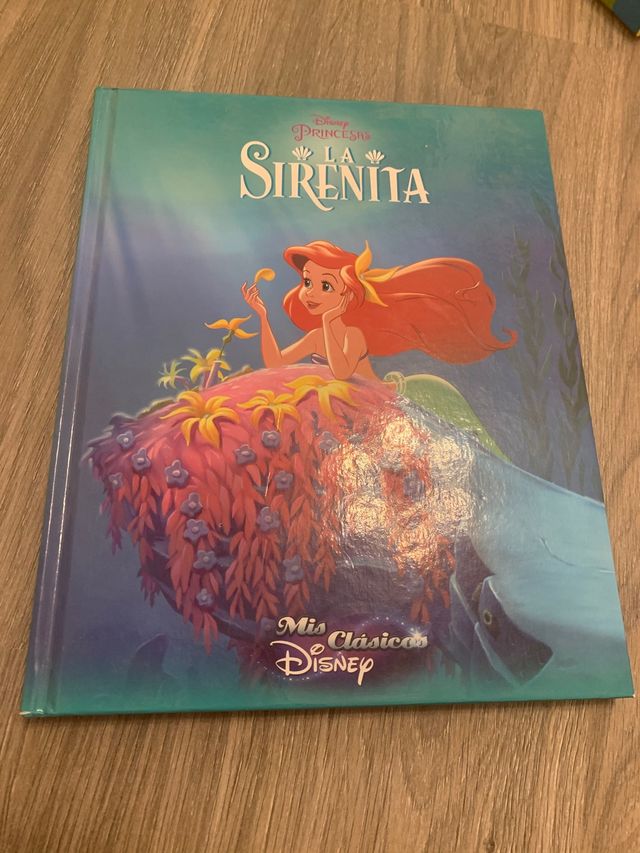 La sirenita de Disney con tapa dura 