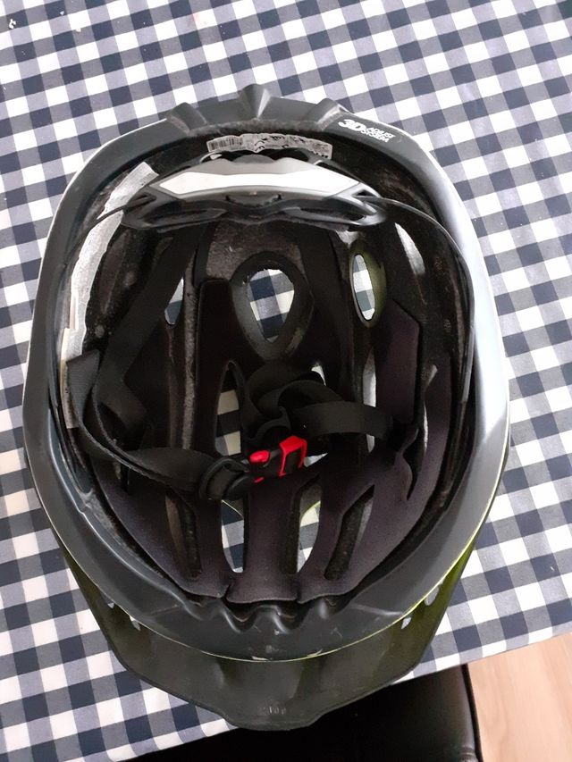 Casco bicicleta en buen estado.