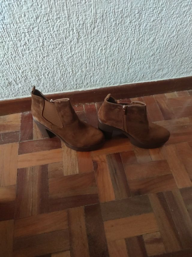 Stivaletti con tacco