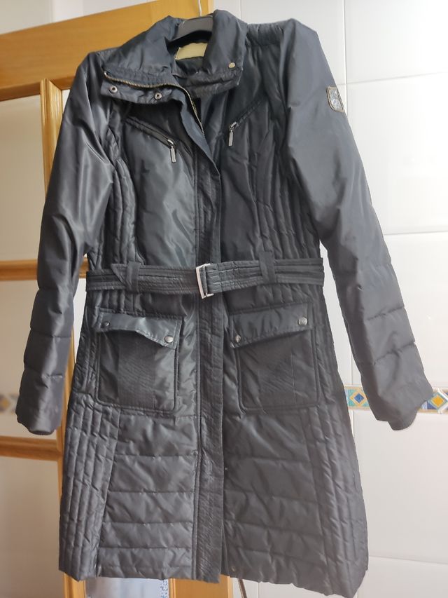 Abrigo rebajado Regalo top blanco con adornos rosa