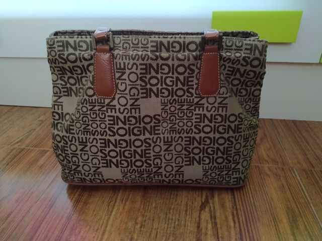 Bolso con diseño Soigne