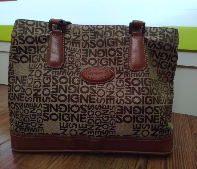 Bolso con diseño Soigne