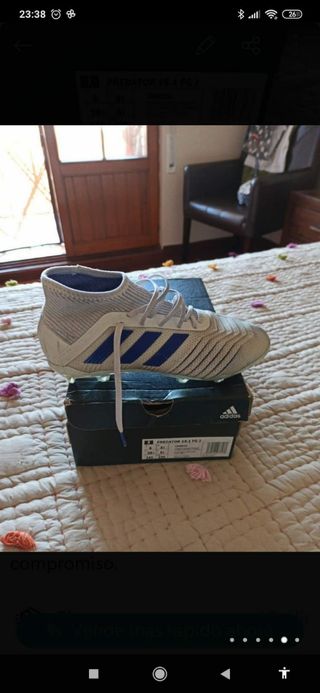 Botas de fútbol con tacos de segunda mano en Avilés en WALLAPOP Botas de fútbol para niños de segunda mano en Avilés en WALLAPOP