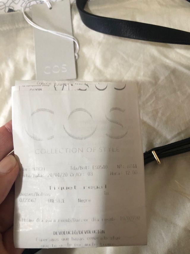 Bolso de piel negro COS