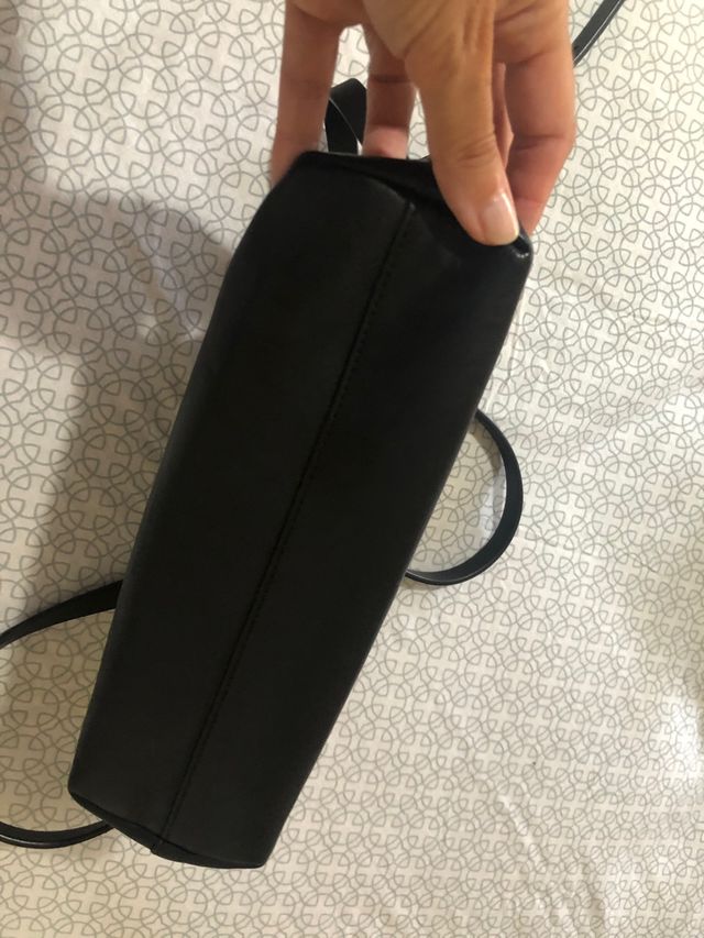 Bolso de piel negro COS