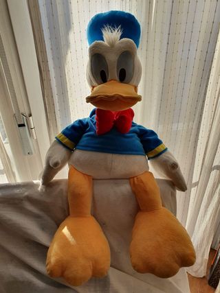peluche pato donald grande