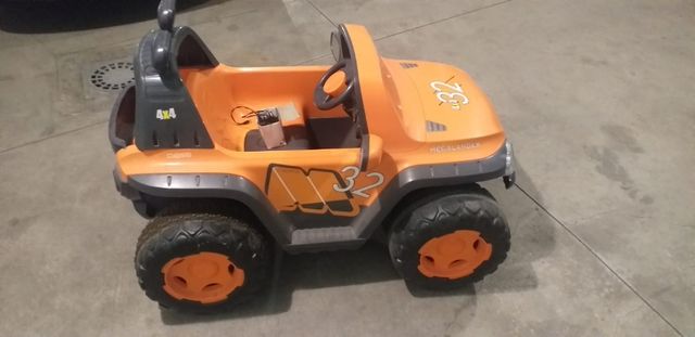 Coche de bateria Moltó Megalander 4×4 Élite