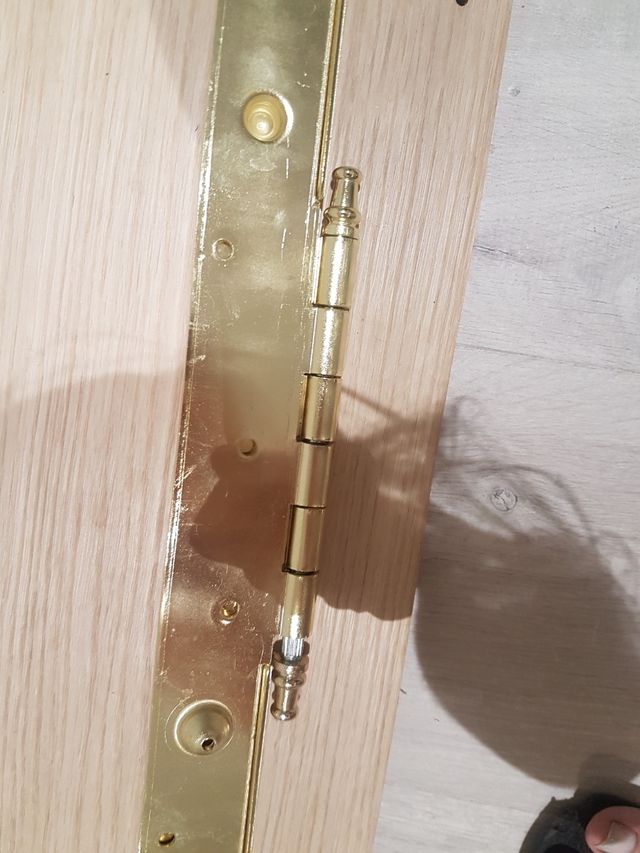 Ferramenta porta anteriore