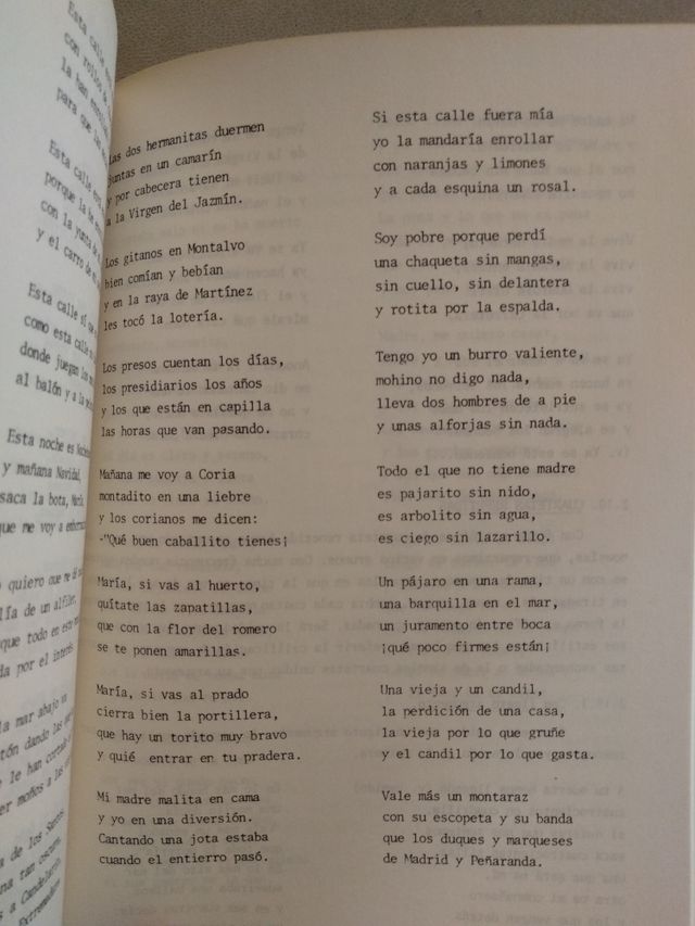 LA RECOGIDA DE LITERATURA TRADICIONAL...
