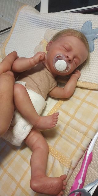 bebe reborn prematuro niña