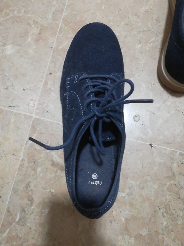 zapatos de ante azul marino, de sfera