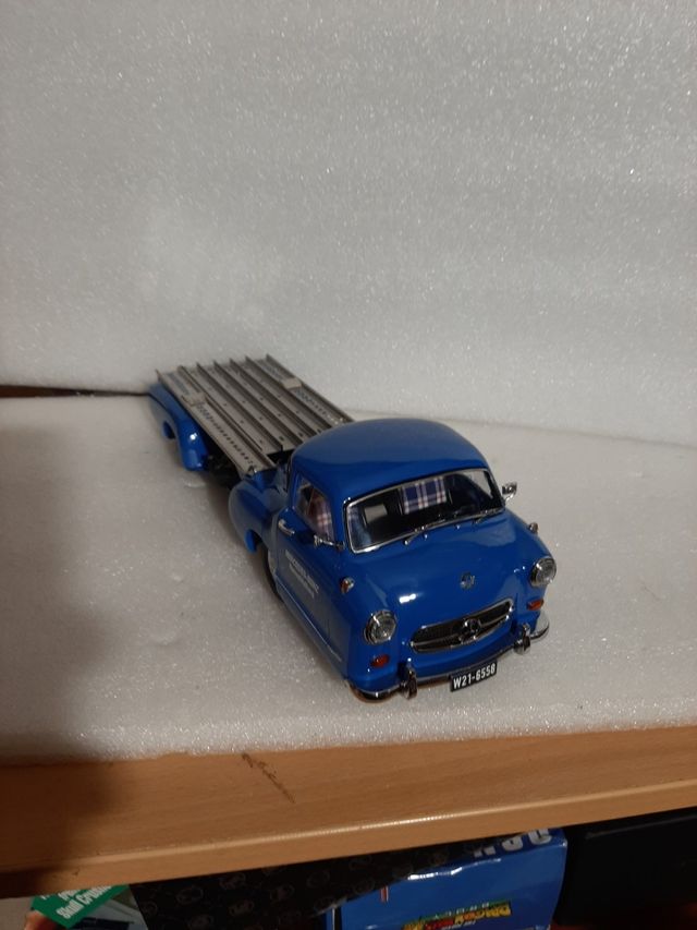 1/18 maqueta Mercedes rentransporter más Mercedes
