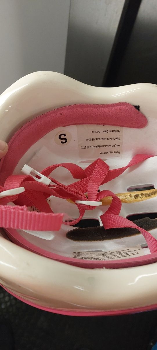 Vendo 2 cascos de bici infantiles por 8€ los 2