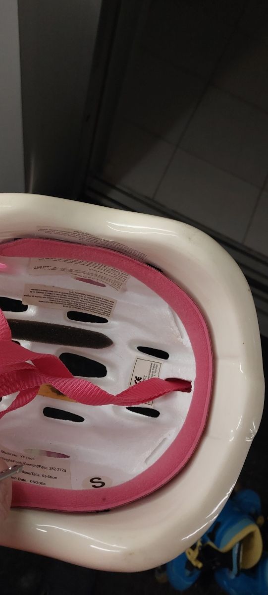 Vendo 2 cascos de bici infantiles por 8€ los 2