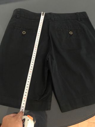 Vendo pantalón corto de mujer de fórmula joven de segunda mano por 8 EUR en  Granada en WALLAPOP