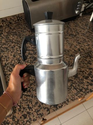 Antigua cafetera años 40 de segunda mano por 30 EUR en Barcelona en WALLAPOP