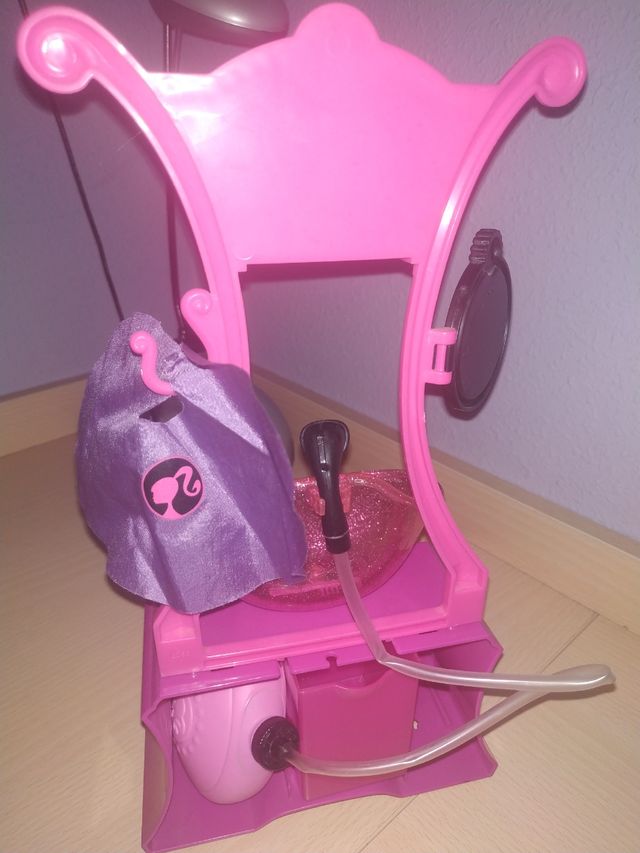 BARBIE PELUQUERA