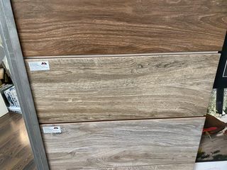 Azulejo estilo madera gres en oferta de segunda mano por 8,99 € en