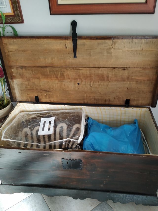 BAUL ANTIGUO DE MADERA