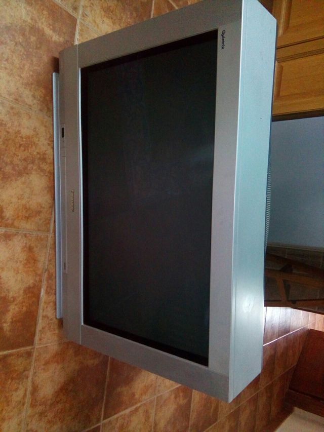 tv panasonic 32" HD