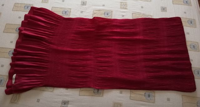 Vestido de fiesta o ceremonia. 