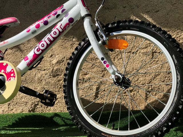 Bicicleta Conor Rock 180 y Casco Specialized