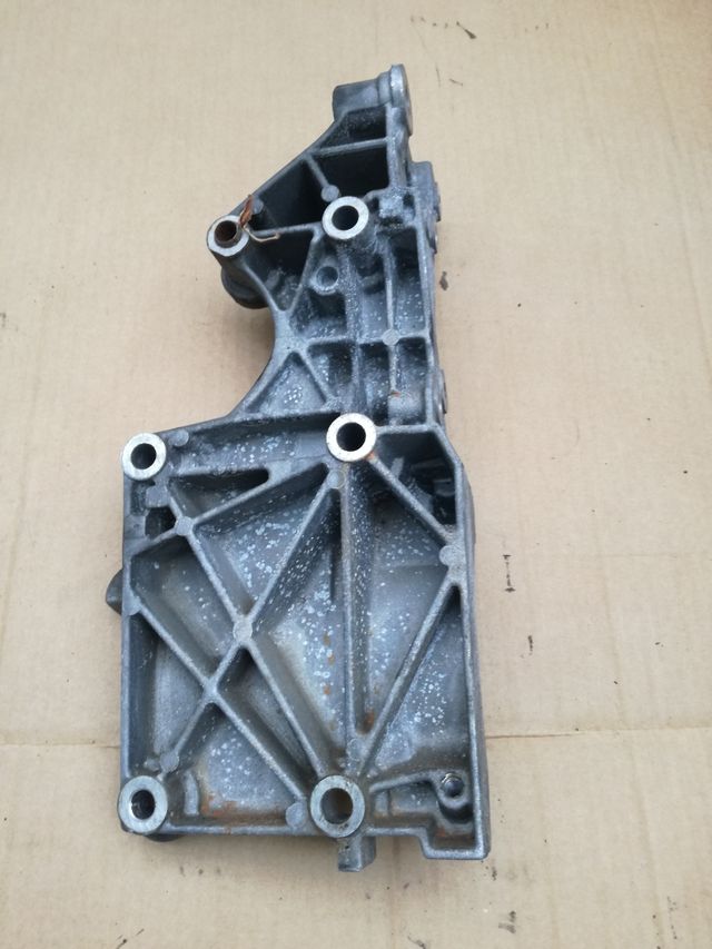 soporte alternador Volkswagen 2.0 tdi