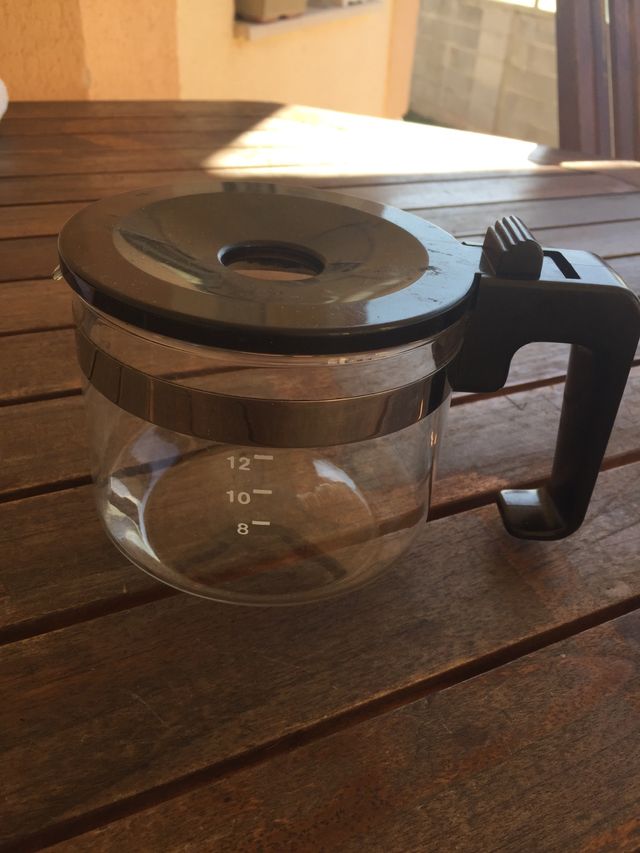 Jarra cafetera Melita.Diametro 12 cm.Altura 10 cm