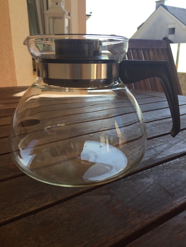 Jarra cafetera eléctrica