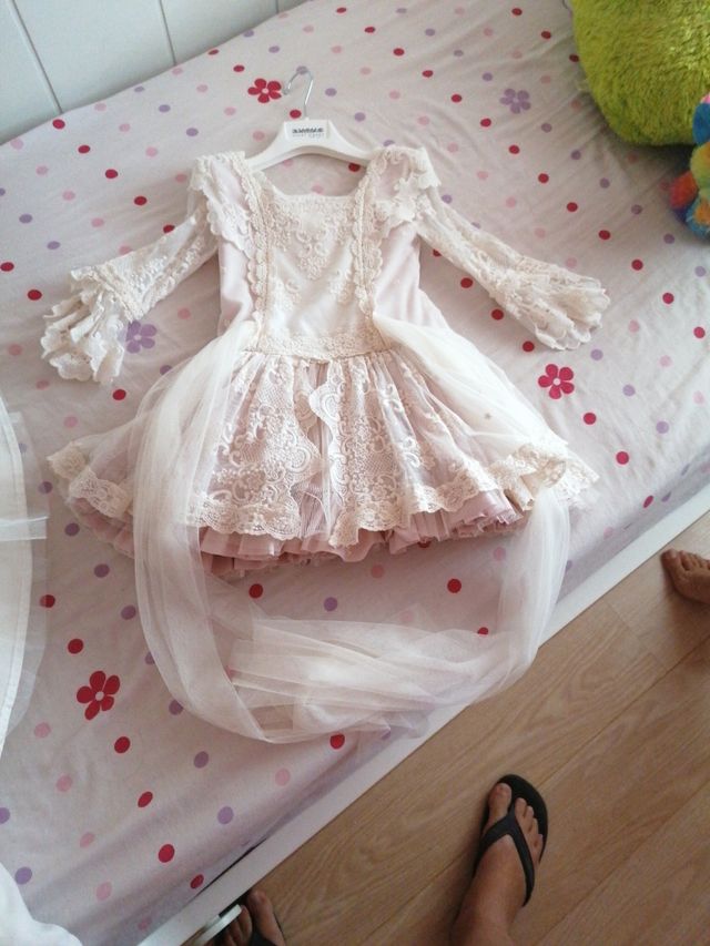 Vestido de cerimônia. Marca M. Rial. O pacote inteiro