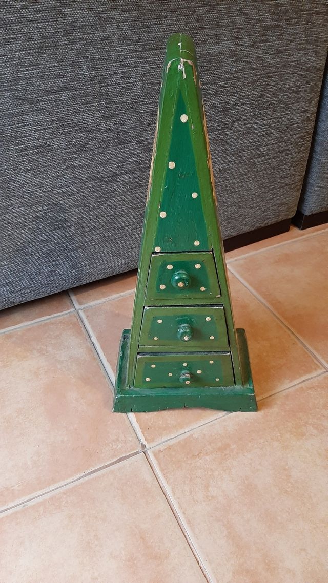 Pirámide cajonera decoración